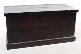 19TH CENTURY VICTORIAN PINE LARGE BLANKET BOX CHEST