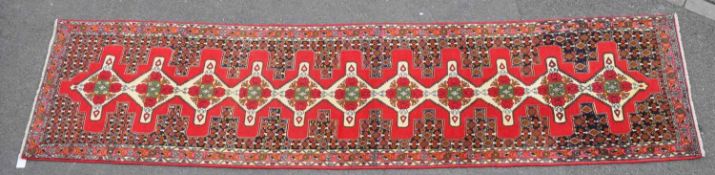 NORTH WEST PERSIAN SENNEH RUNNER RUG