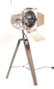 CONTEMPORARY TRIPOD TABLE MOVIE / FILM LAMP