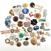 LARGE COLLECTION OF COSTUME BROOCH PINS, PINS & STICK PIN