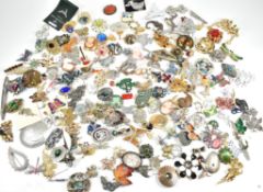COLLECTION OF COSTUME JEWELLERY