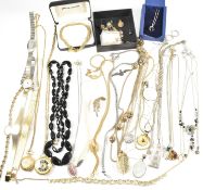 COLLECTION OF SILVER COSTUME JEWELLERY & WATCHES