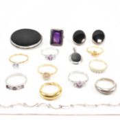 COLLECTION OF SILVER & GEM SET & YELLOW TONE METAL JEWELLERY