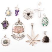 COLLECTION OF SILVER & GEM SET NECKLACE PENDANTS & BROOCH PIN