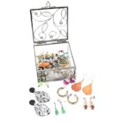 LARGE COLLECTION OF COSTUME EARRINGS