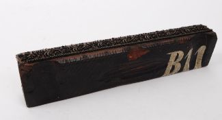 20TH CENTURY BLOCK PRINTING EDGING BLOCK