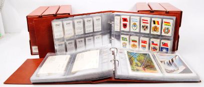 A LARGE COLLECTION OF VINTAGE 20TH CENTURY CIGARETTE CARDS