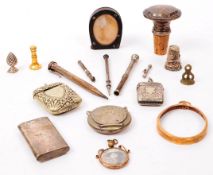 COLLECTION 19TH CENTURY CURIOS - VESTA CASE - FOB SEALS