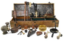 EARLY 20TH CENTURY MANNER OCCULT WITCHCRAFT KIT IN MAHOGANY CASE