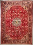 LARGE 20TH CENTURY NORTH WEST PERSIAN SAROUK CARPET RUG