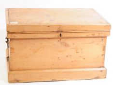 19TH CENTURY VICTORIAN PINE BLANKET BOX CHEST