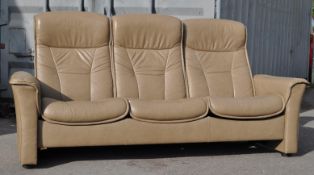 20TH CENTURY CONTEMPORARY EKORNES STRESSLESS LEATHER THREE SEAT SOFA SETTEE
