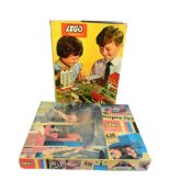 LEGO - VINTAGE LEGO SYSTEM ' SUPER SET ' & TOWN PLAN DIORAMA BOARD