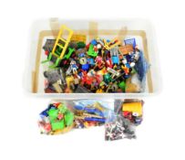 PLAYMOBIL - COLLECTION OF PLAYMOBIL PEOPLE & ACCESSORIES