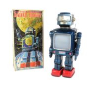 TINPLATE TOYS - VINTAGE 1960S JAPANESE RADAR ROBOT