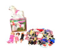 SINDY - COLLECTION OF VINTAGE SINDY DOLLS & CLOTHING