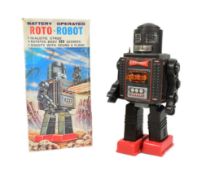 TINPLATE TOYS - VINTAGE JAPANESE HORIKAWA ROTO ROBOT