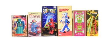 TINPLATE TOYS - X6 VINTAGE CHINESE WIND-UP ROBOTS