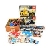 LEGO - COLLECTION OF VINTAGE LEGO