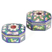 PAIR OF INDIAN SILVER & CHAMPLEVE ENAMEL SNUFF / PILL BOXES