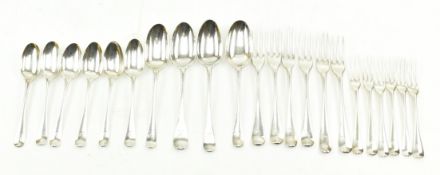 19TH CENTURY IRISH HALLMARKED COLLECTION OF SILVER FLATWARE