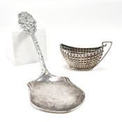 VICTORIAN HALLMARKED SILVER CREAMER T/W CONTINENTAL SILVER SERVING SHOVEL