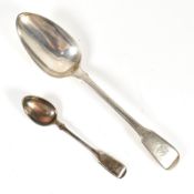GEORGE III HALLMARKED SILVER TABLE SERVING SPOON T/W TEASPOONS