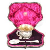 LATE VICTORIAN HALLMARKED SILVER CHRISTENING MUG & SPOON IN CASE
