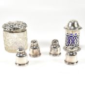 HALLMARKED SILVER PEPPERETTE T/W SET 4 STERLING SILVER PEPPERETTES & A POT