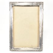 EDWARDIAN HALLMARKED SILVER PHOTO / PICTURE FRAME - CHESTER 1911