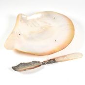 HALLMARKED SILVER KNIFE SLICE WITH MOTHER OF PEARL LARGE STAND / DISH