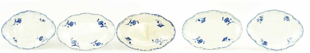 FIVE 18TH CENTURY ROYAL WORCESTER MANNER SEMI PORCDELAIN DESSERT DISHES