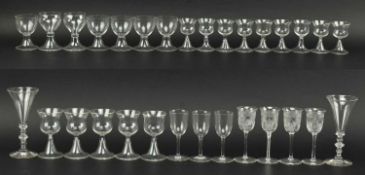 COLLECTION OF VINTAGE 20TH CENTURY SHERRY & CORDIAL GLASSES