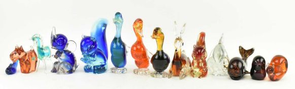 COLLECTION OF MURANO & SIMILAR GLASS ANIMALS & PAPERWEIGHTS