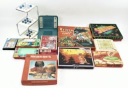 COLLECTION OF VINTAGE MID CENTURY PUZZLES & GAMES