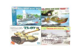 MODEL KITS - X4 ASSORTED PLASTIC MODEL KITS