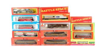 MODEL RAILWAY - ASSORTED OO GAUGE MODEL RAILWAY ROLLING STOCK COACHES