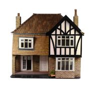 DOLL HOUSE - TRADITIONAL ENGLISH TUDOR STYLE DOLLS HOUSE