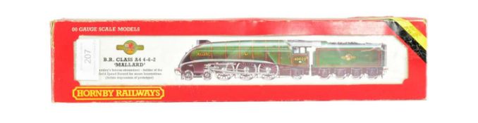 MODEL RAILWAY - HORNBY OO GAUGE MODEL RAILWAY TRAINSET LOCOMOTIVE