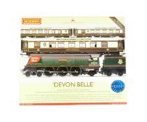 MODEL RAILWAY - HORNBY OO GAUGE DEVON BELLE TRAIN PACK