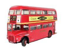 DIECAST - SUNSTAR 1/24 SCALE DIECAST ROUTEMASTER MODEL BUS