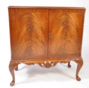 VINTAGES 1940S QUEEN ANNE REVIVAL FLAME MAHOGANY MUSIC CABINET