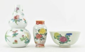 THREE CHINESE 20TH CENTURY FAMILLE ROSE HAND PAINTED PORCELAIN VASES