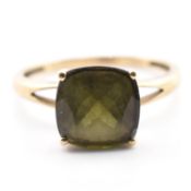 HALLMARKED 9CT GOLD & MOLDAVITE SOLITAIRE RING