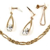 COLLECTION OF 9CT GOLD JEWELLERY & FRAGMENTS