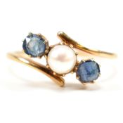 EDWARDIAN GOLD SAPPHIRE & CULTURED PEARL THREE STONE RING