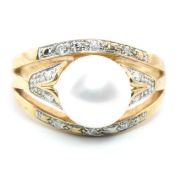 HALLMARKED 9CT GOLD PEARL & DIAMOND GOLD RING
