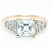 HALLMARKED 9CT GOLD AQUAMARINE & TOPAZ RING