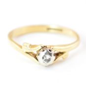 HALLMARKED 18CT GOLD & DIAMOND SOLITAIRE RING