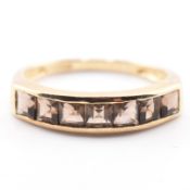 HALLMARKED 9CT GOLD & SMOKY QUARTZ SEVEN STONE RING